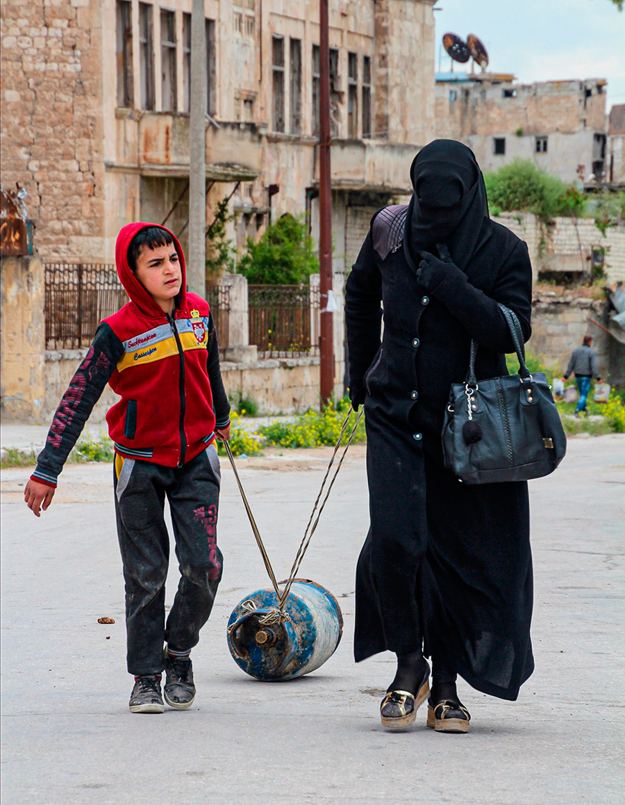 aleppo mother and son
