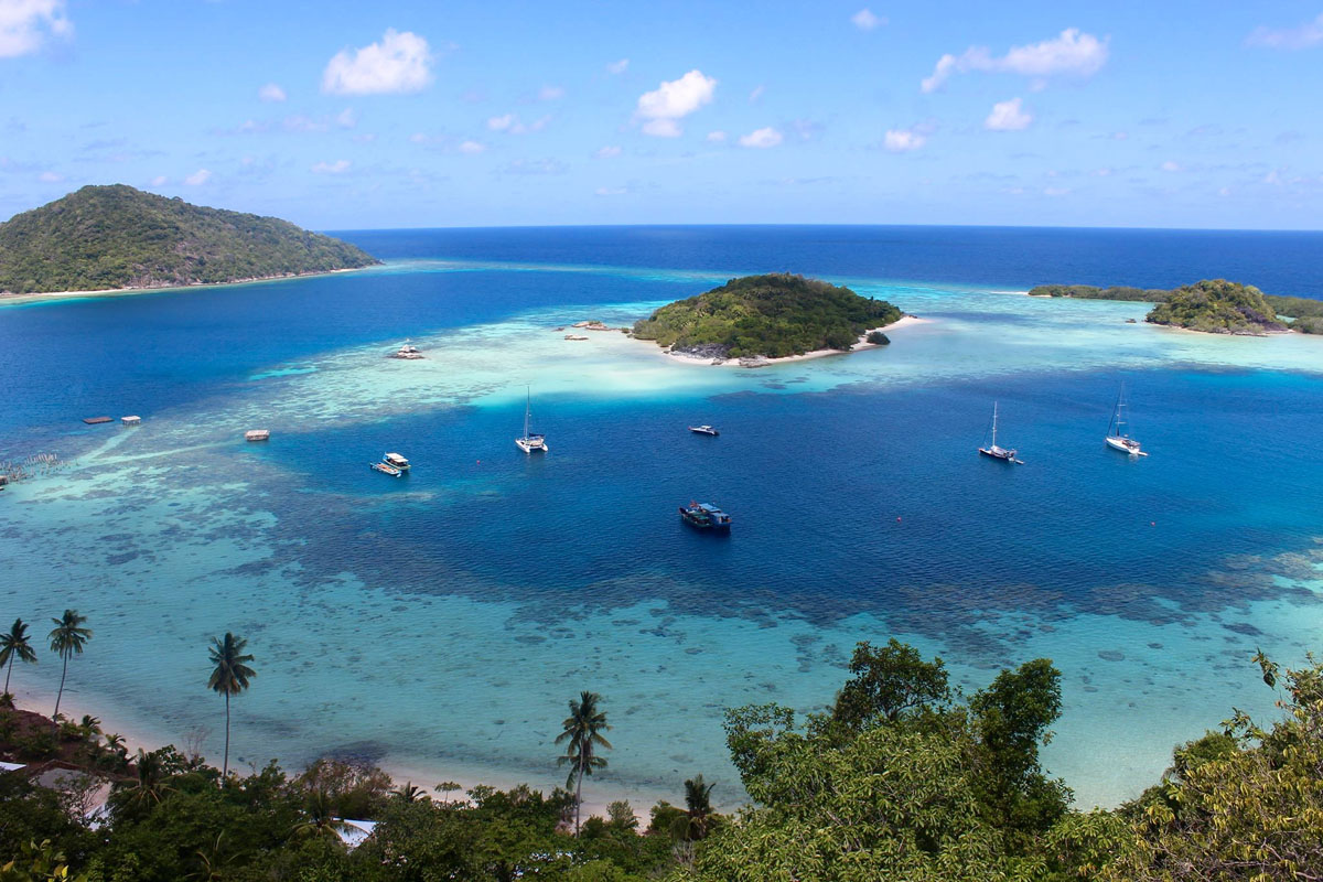 female hitchhiker 04