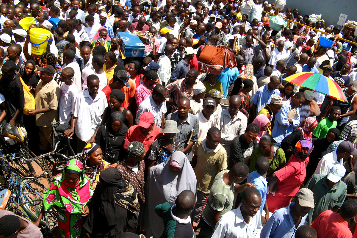 guzva-na-trajektu-u-Mombasi-Kenija-04