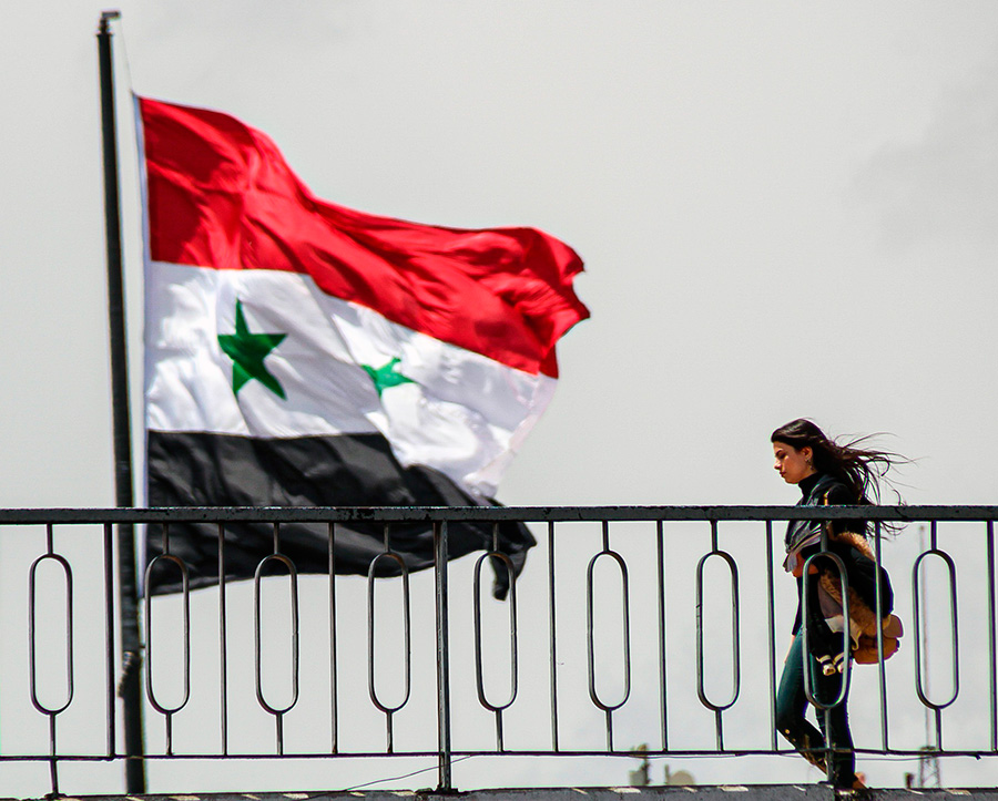 syria flag girl